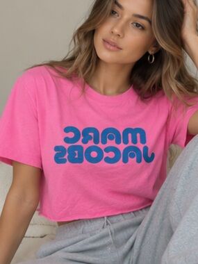Marc Jacobs The Day-Glo T-Shirt Hot Pink Blue Logo Size M Made in USA